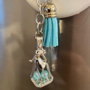 Mary poppins pendant keychain